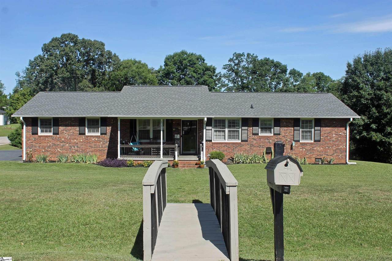 656 Mega Drive - Photo 1