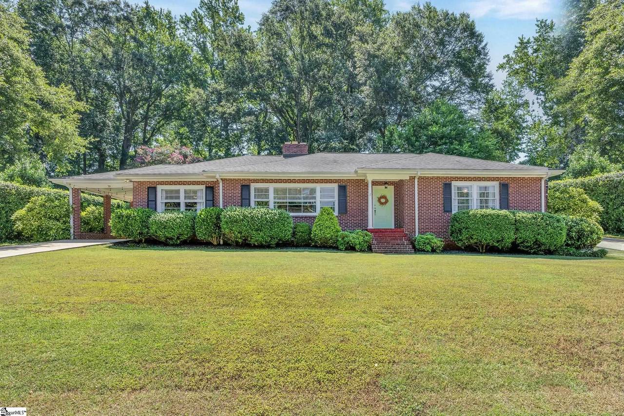 70 Lake Forest Drive - Photo 1