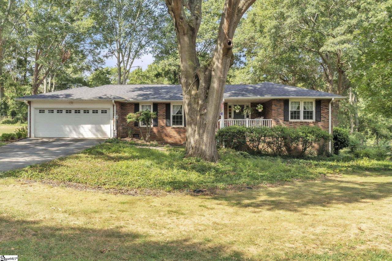 300 Clearview Drive - Photo 1