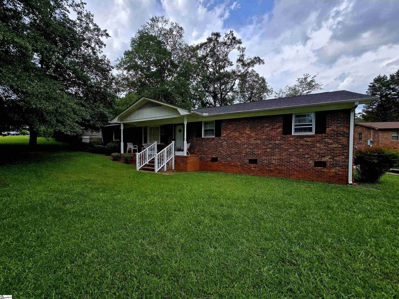 17 Vesta Drive - Photo 1