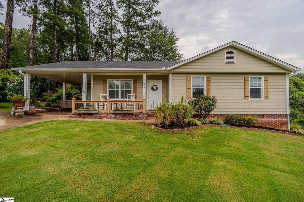 306 Green Drive - Photo 1