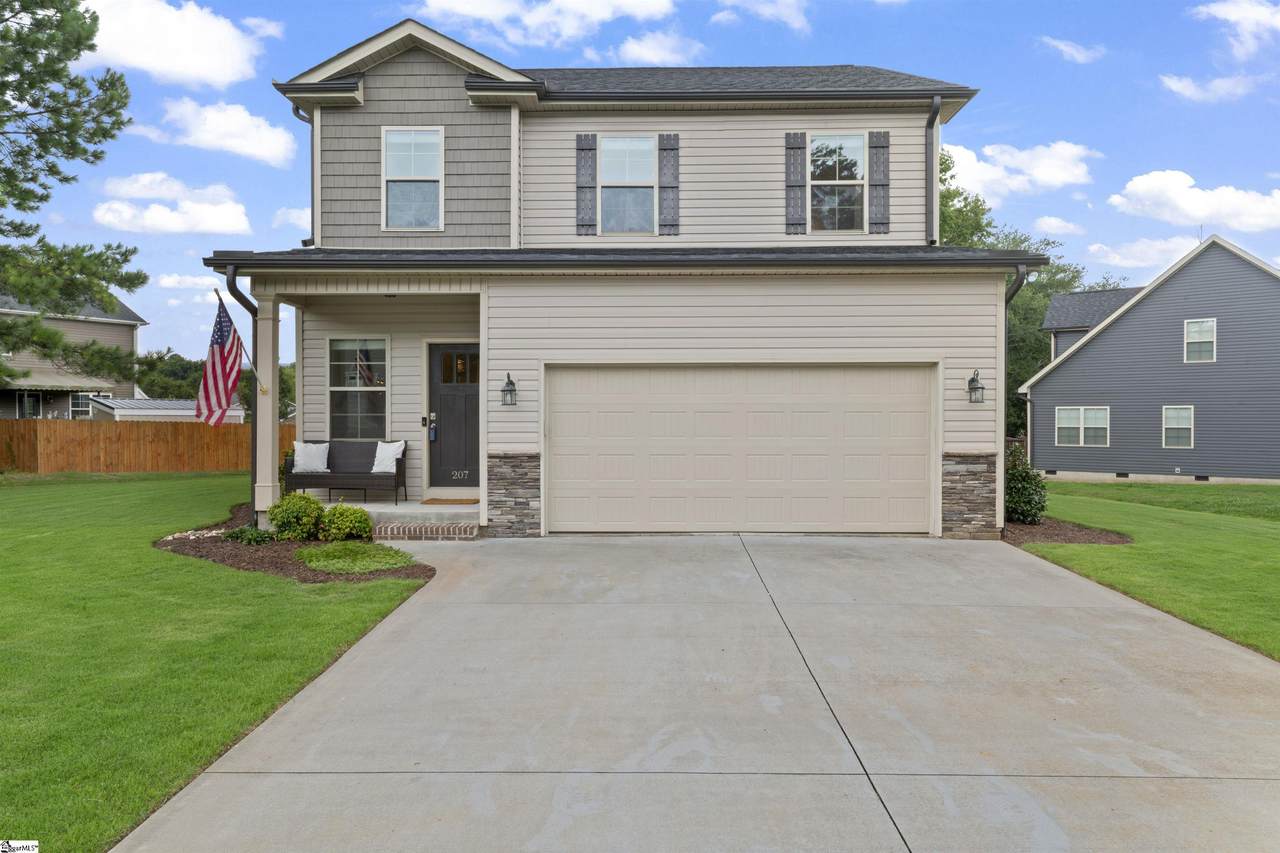 207 Ashwood Lane - Photo 1