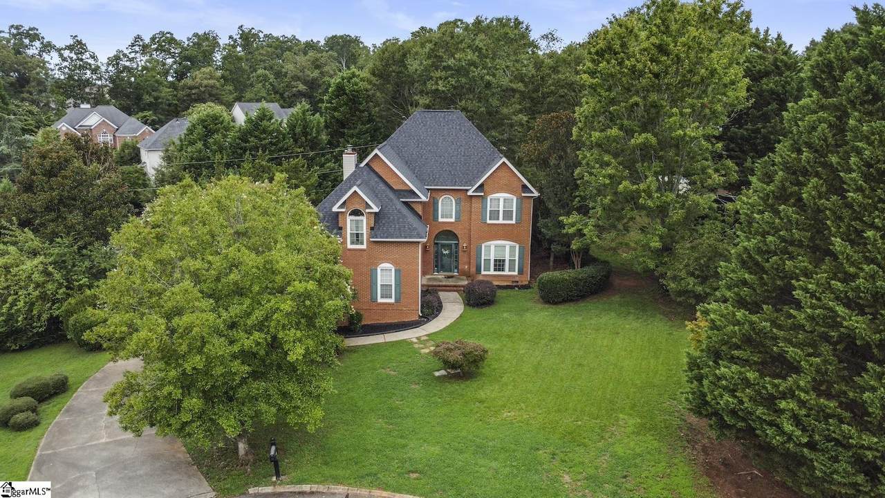 104 Roxbury Court - Photo 1