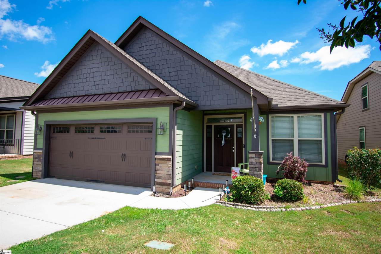 189 Bur Oak Drive - Photo 1