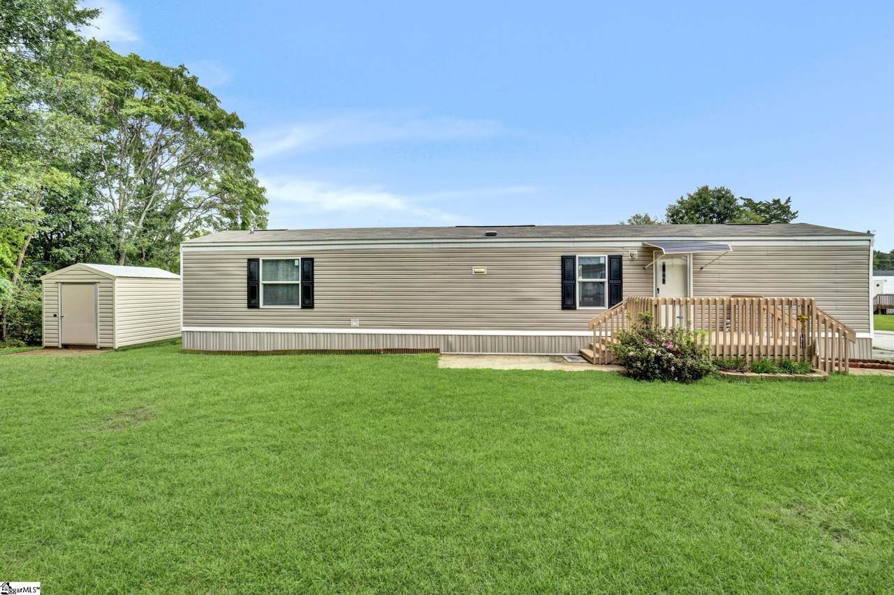 104 Crest Street - Photo 1