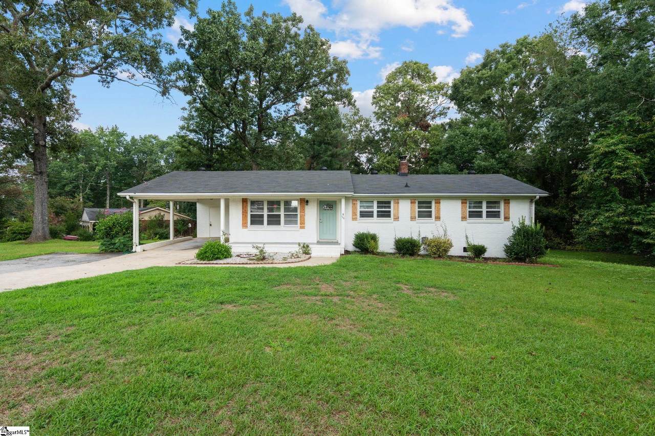 100 Swinton Drive - Photo 1