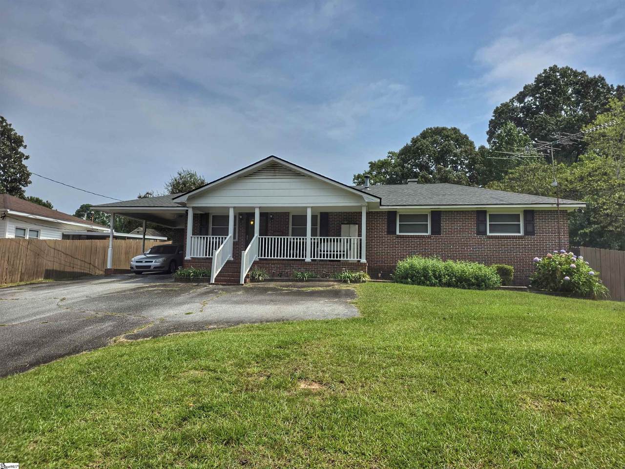 340 Pineneedle Road - Photo 1