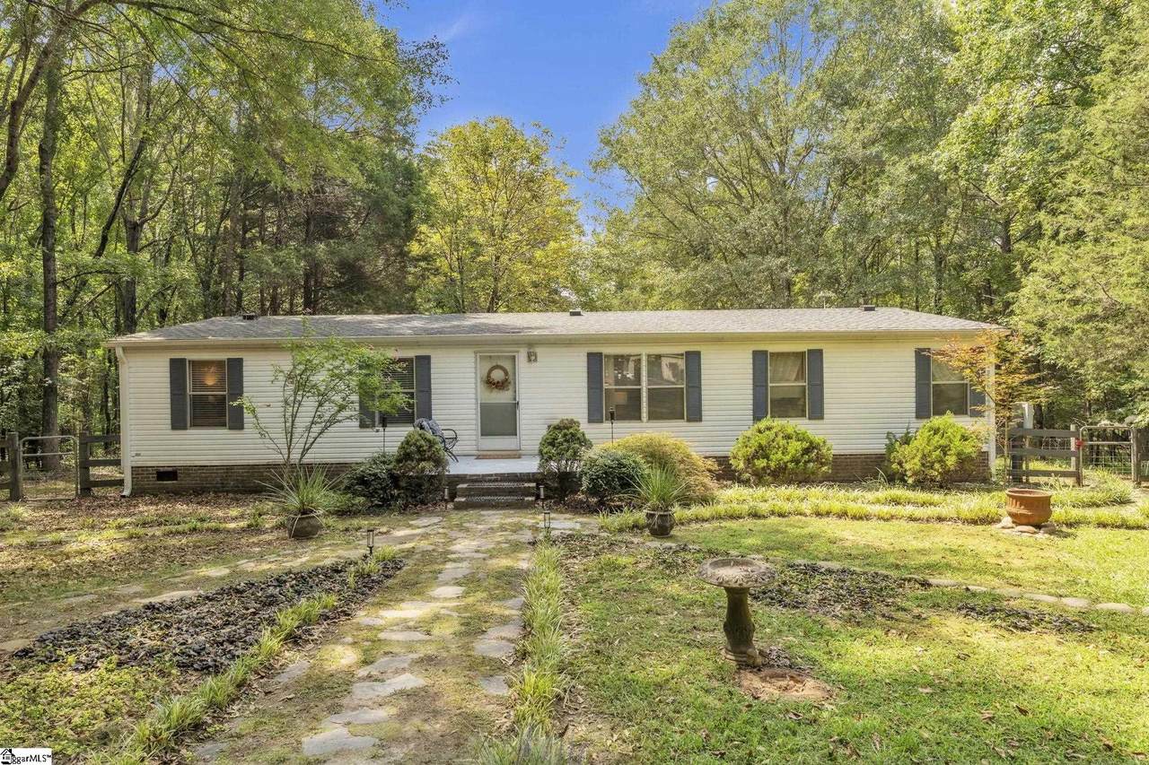 305 Bluebird Drive - Photo 1