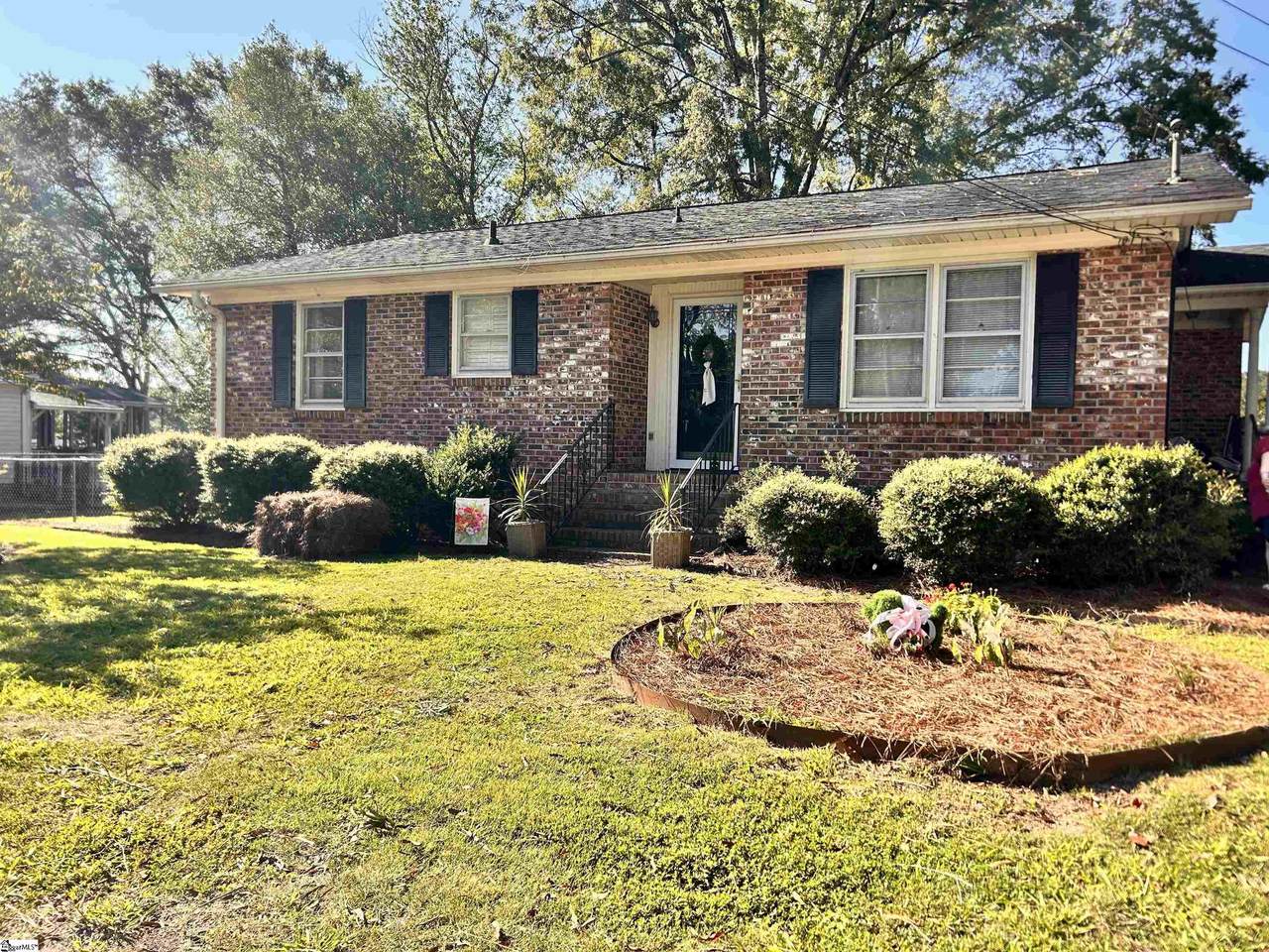 605 Farley Avenue - Photo 1