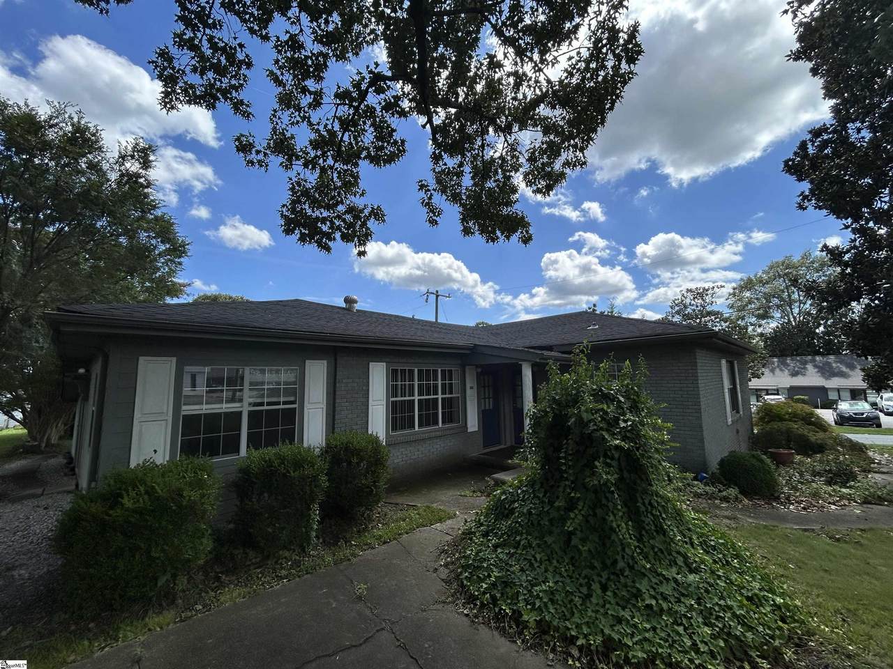 600 Lee Road - Photo 1