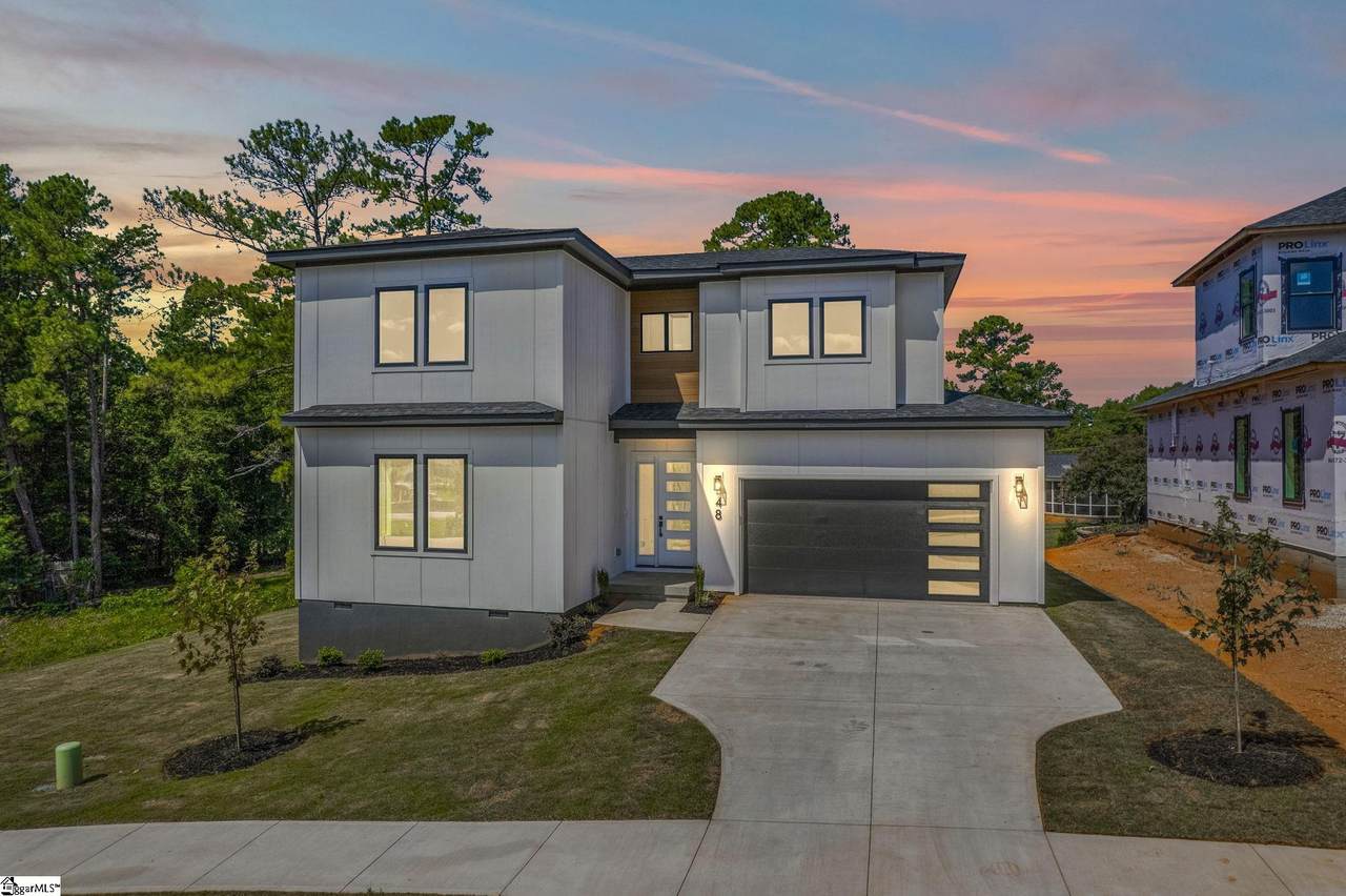 48 Village Crest Drive - Photo 1