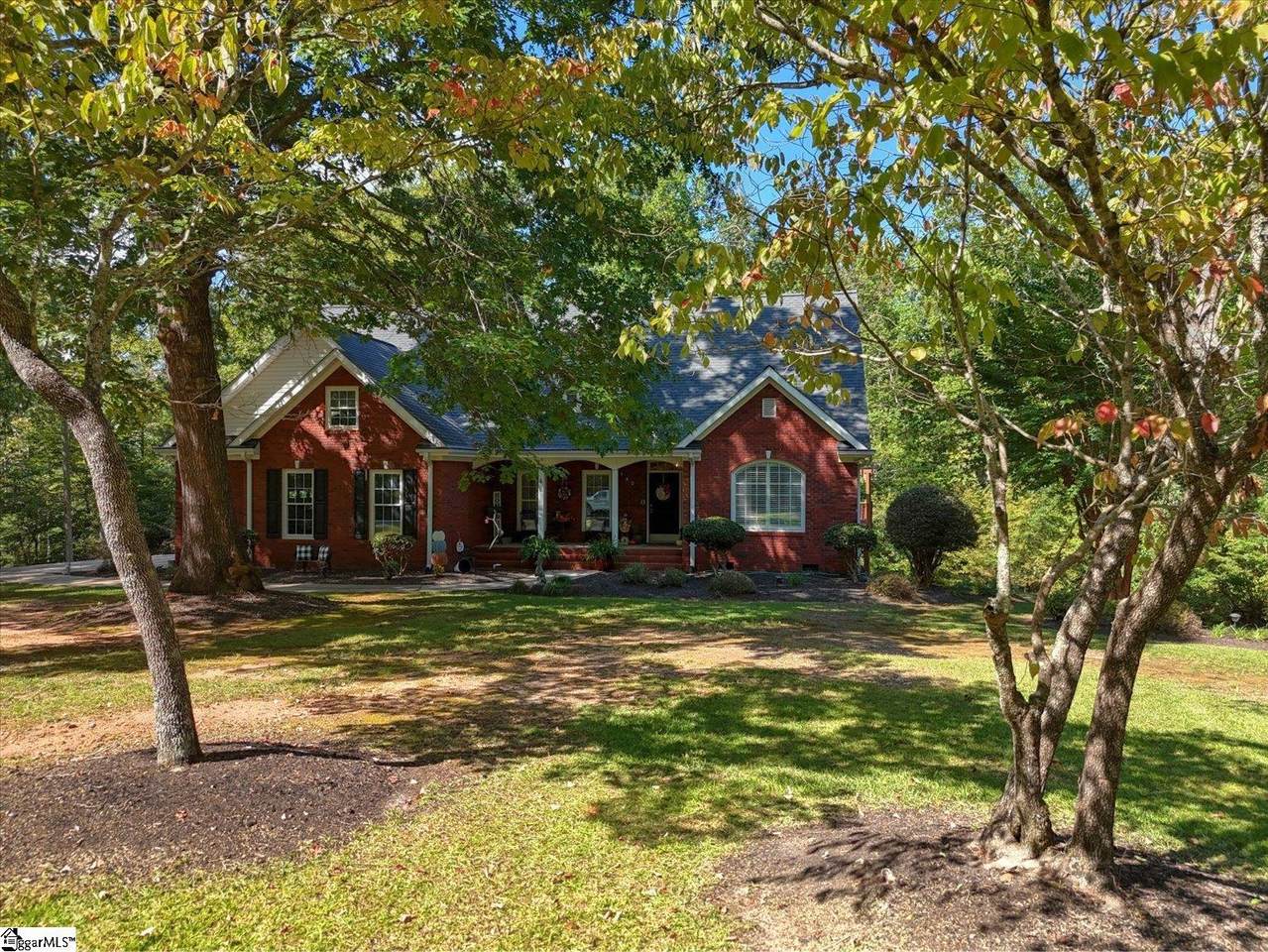 190 Heritage Drive - Photo 1