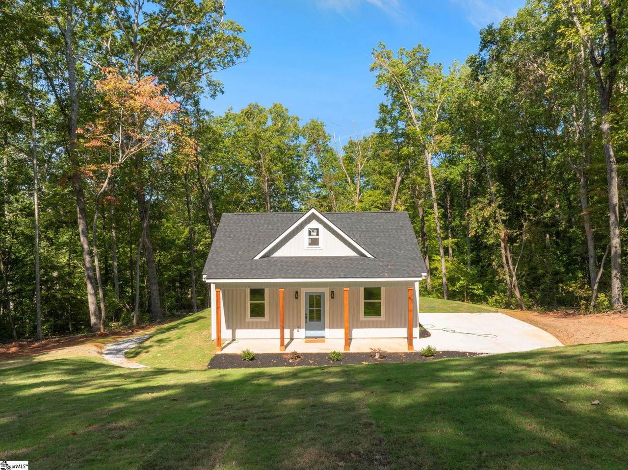 612 Kingswood Drive - Photo 1