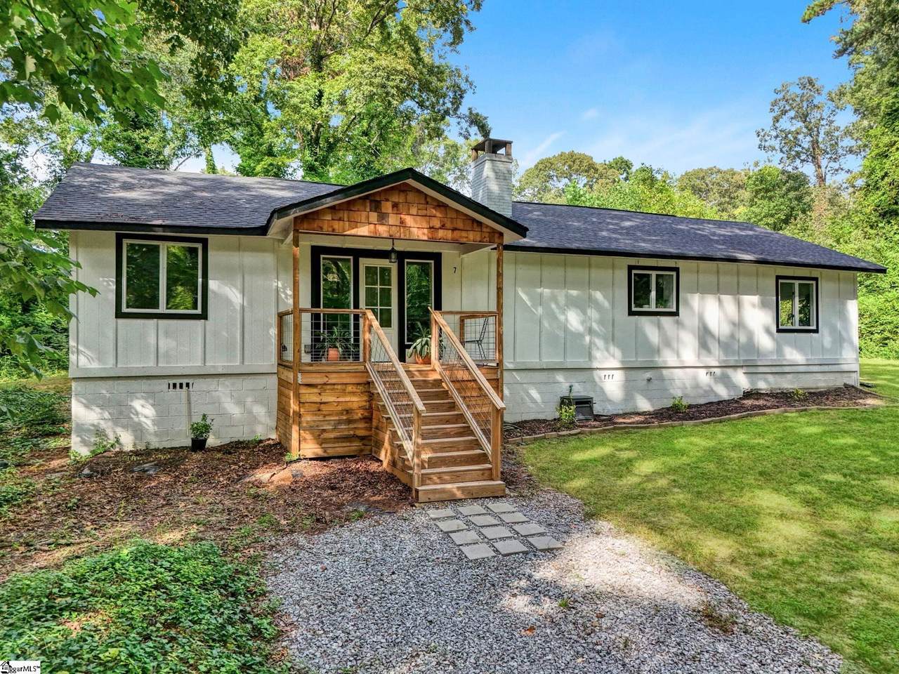7 Holly Hill Drive - Photo 1