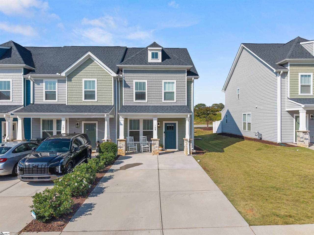 109 Shallons Drive - Photo 1