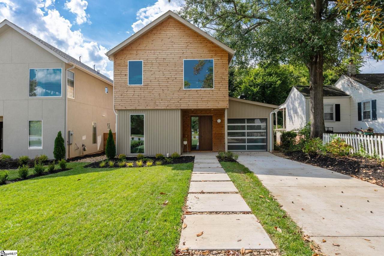 439 Summit Drive - Photo 1