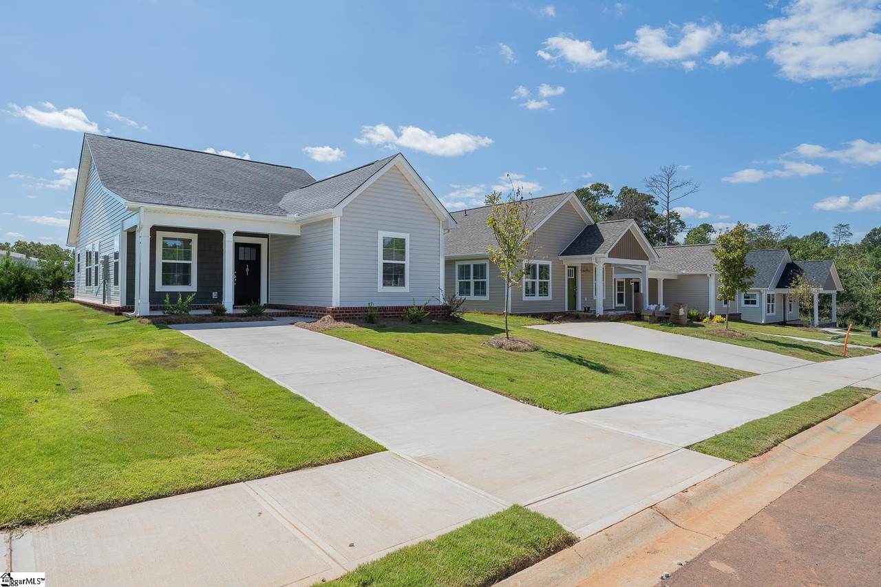 101 Thorndike Way - Photo 1
