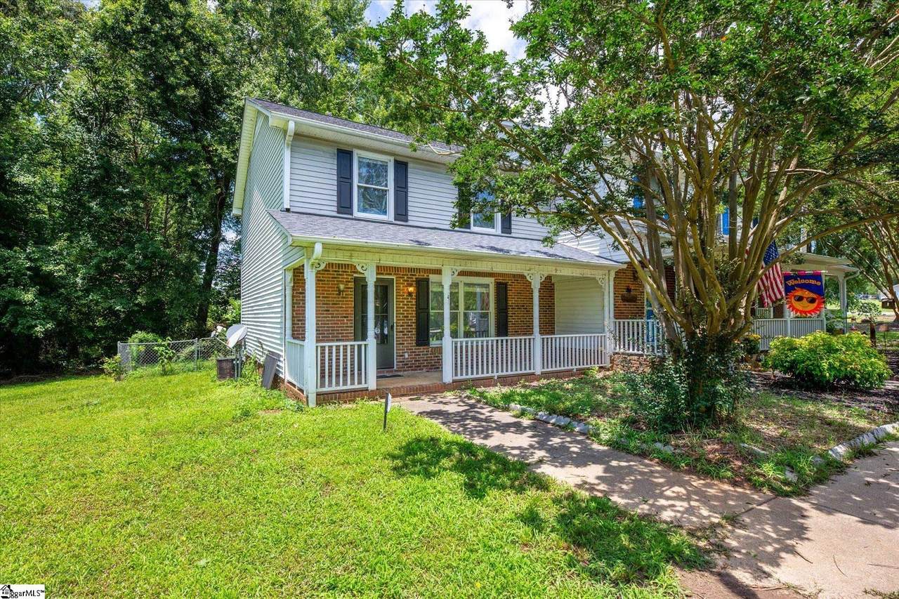 1040 Wildwood Lane - Photo 1