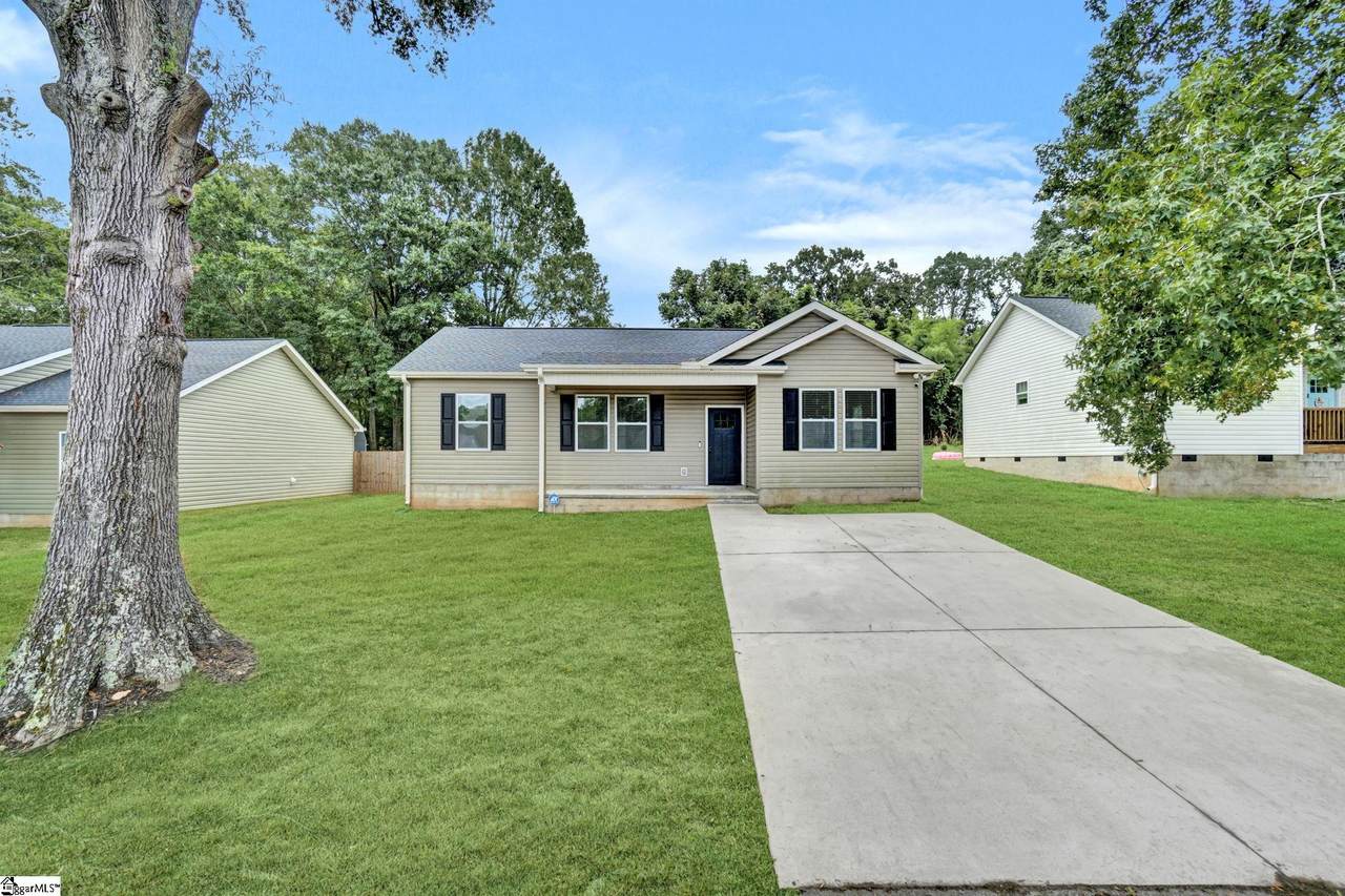 305 Saluda Street - Photo 1