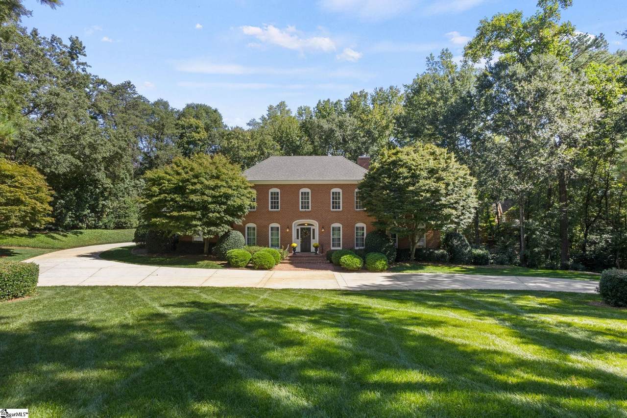 301 Deerfield Drive - Photo 1