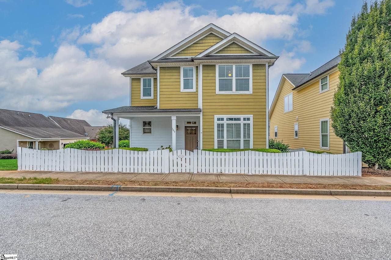 105 Lawndale Drive - Photo 1