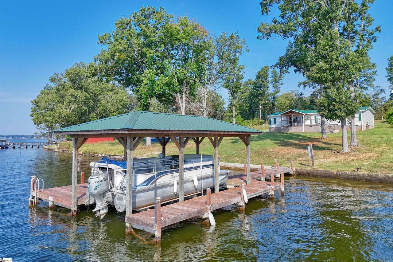 712 Lakeview Farm Road - Photo 1