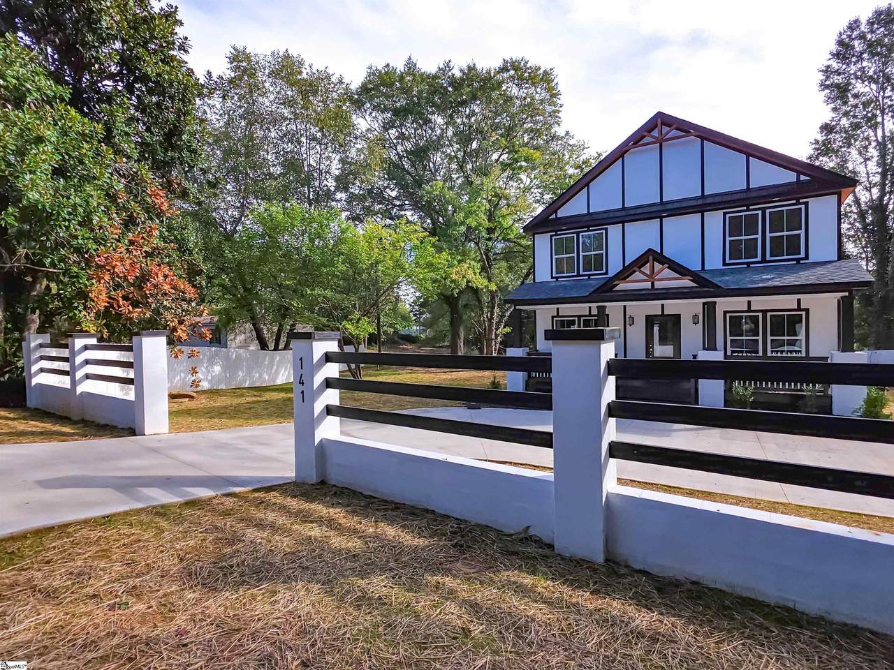 141 Hanson Lane - Photo 1