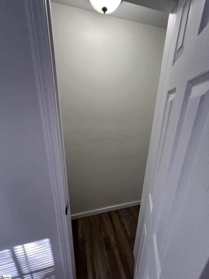 530 Peronneau Street - Photo 1