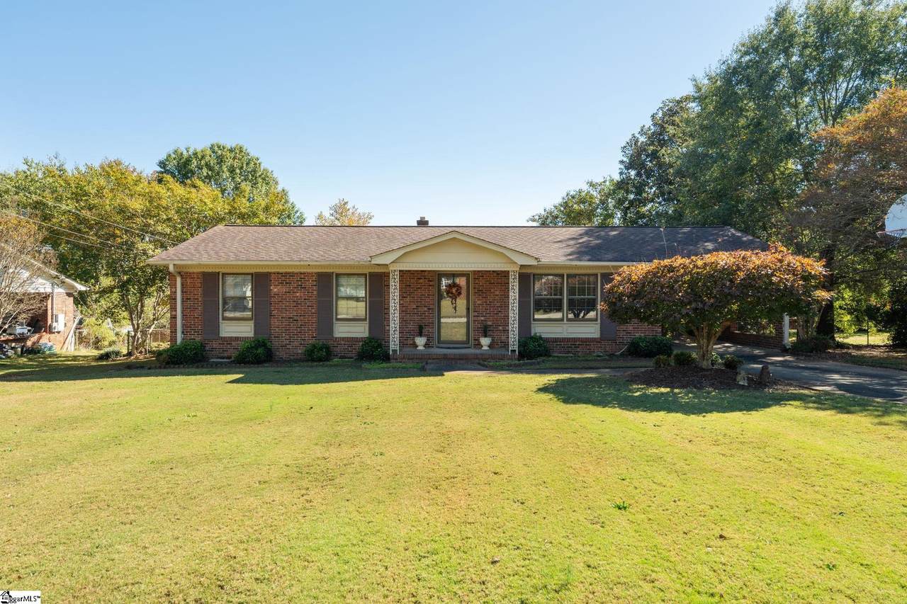 616 Heathwood Drive - Photo 1