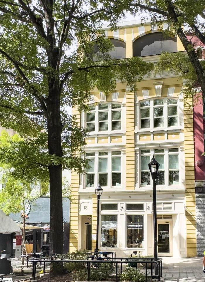 18 Main Street - Photo 1