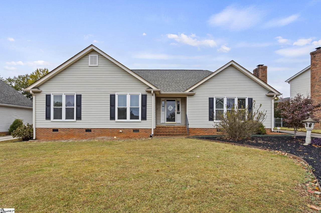 107 Fairview Place - Photo 1