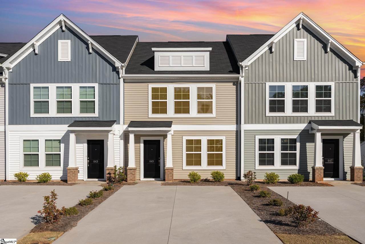 645 Blossom Run - Photo 1