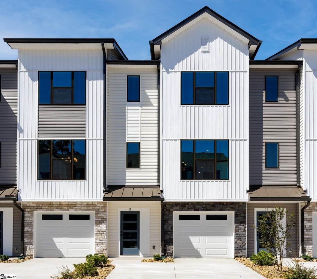 11 Pikewood Lane - Photo 1