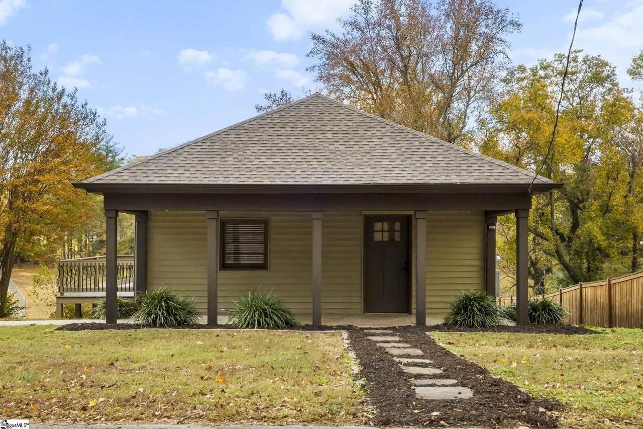 203 Green Street - Photo 1