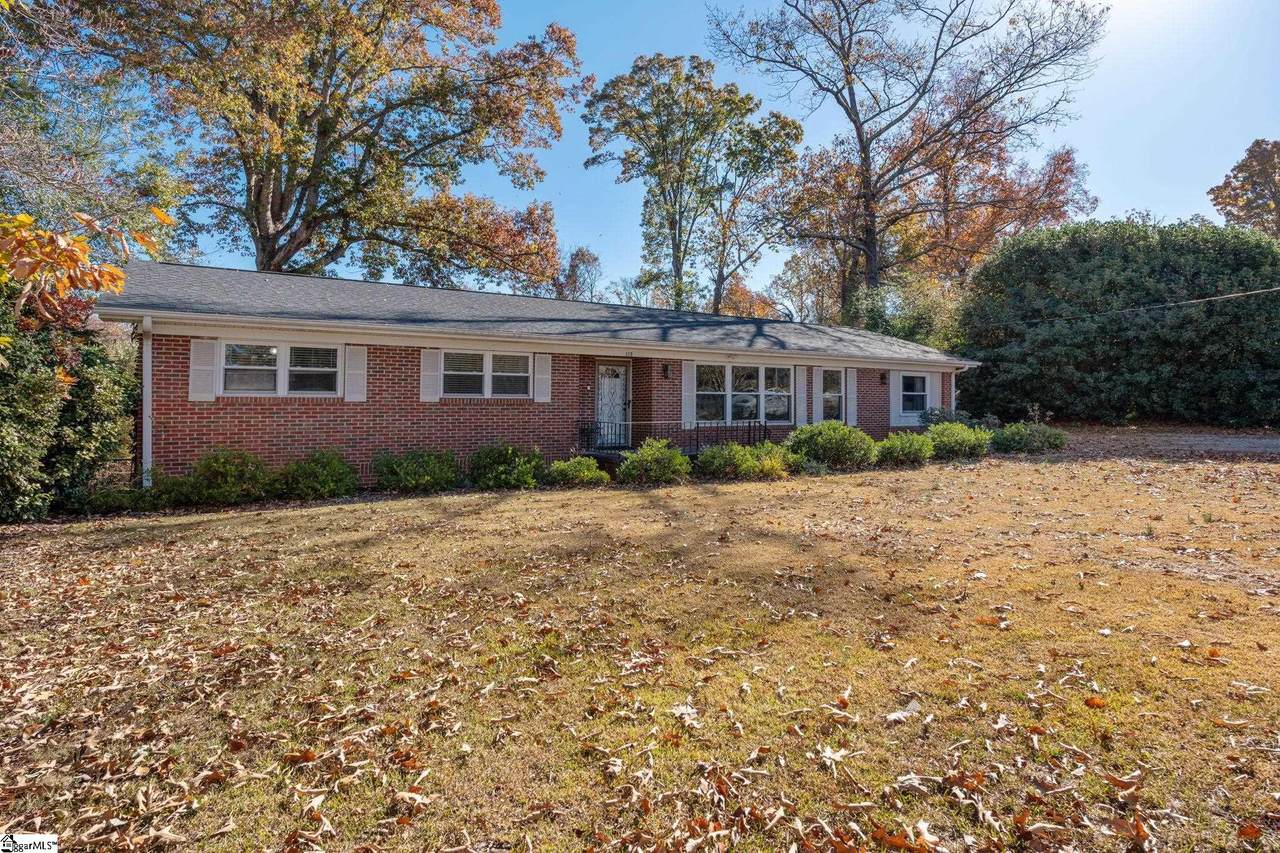 112 Dogwood Drive - Photo 1