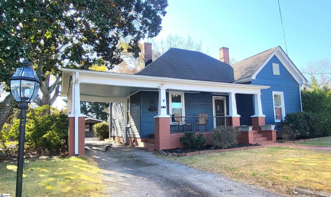 210 Fairview Avenue - Photo 1