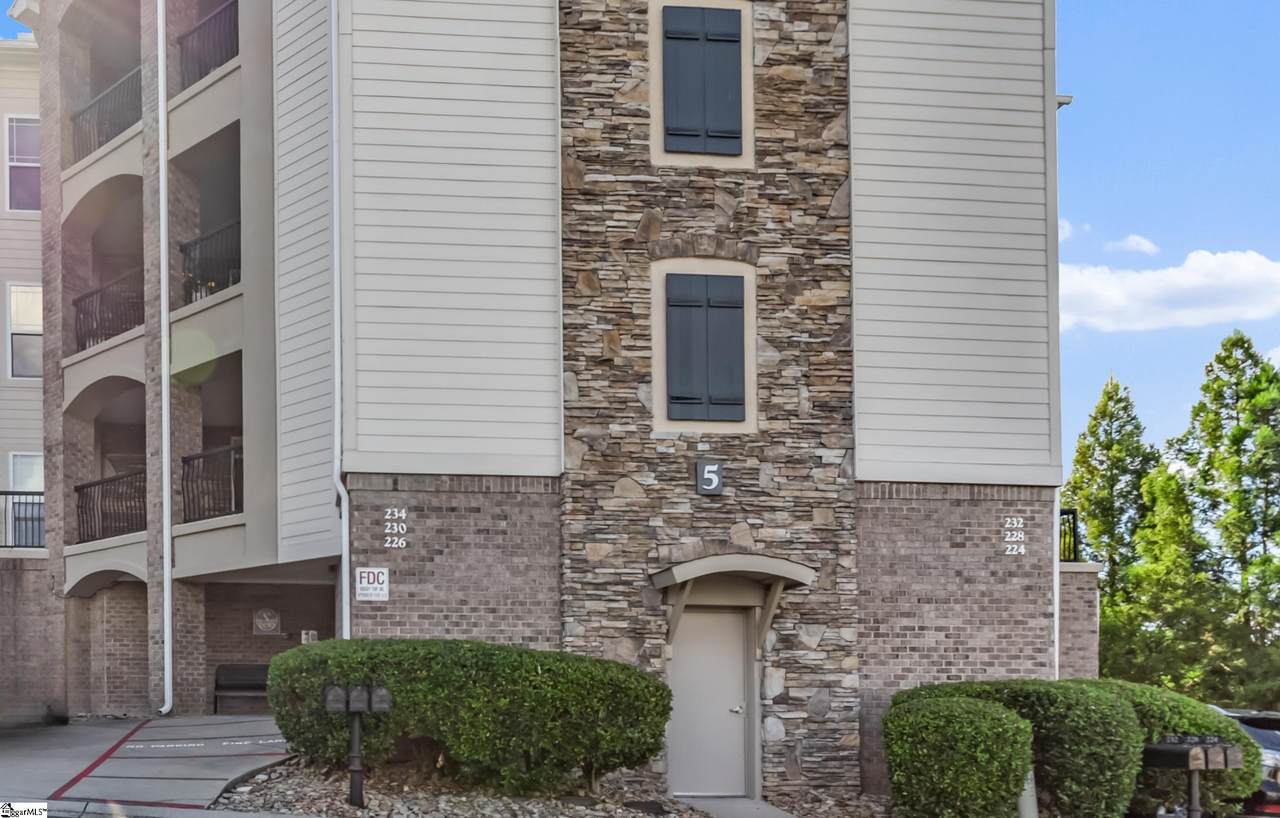 230 Rocky Top Drive - Photo 1