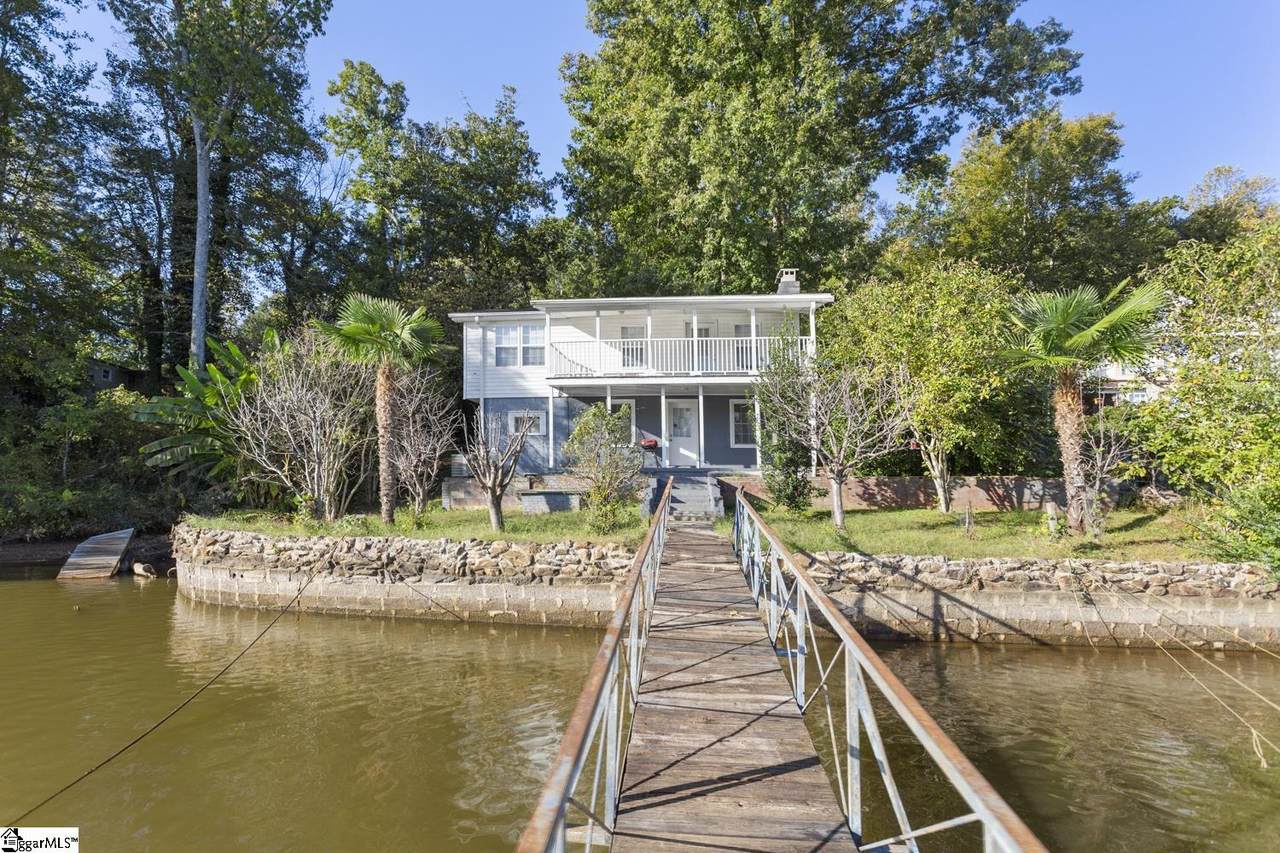 106 Holt Drive - Photo 1