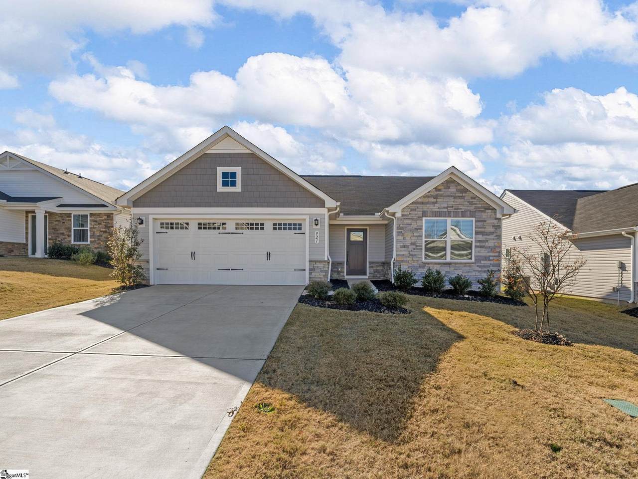 921 Blue Willow Court - Photo 1