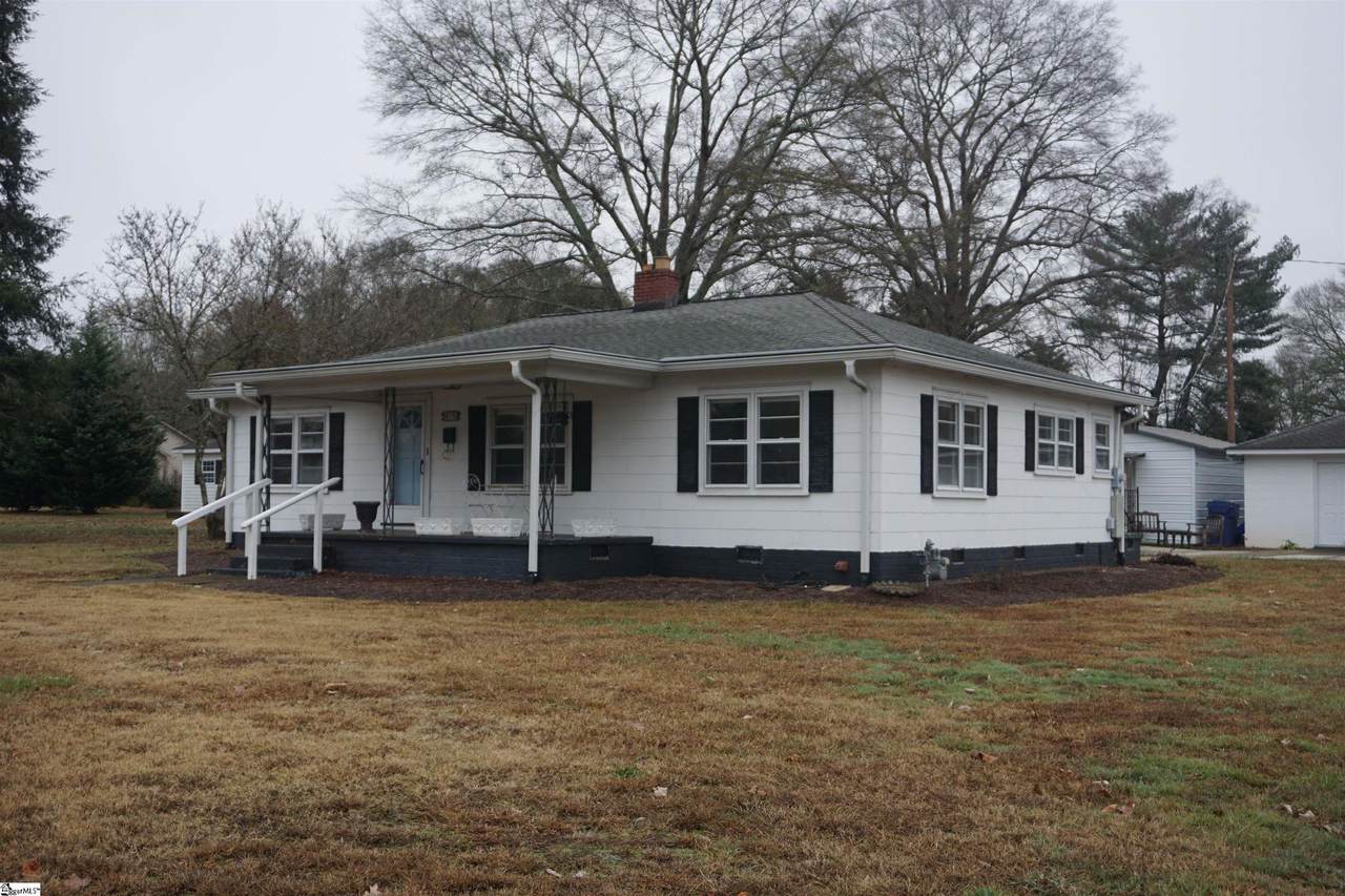 615 Belton Highway - Photo 1