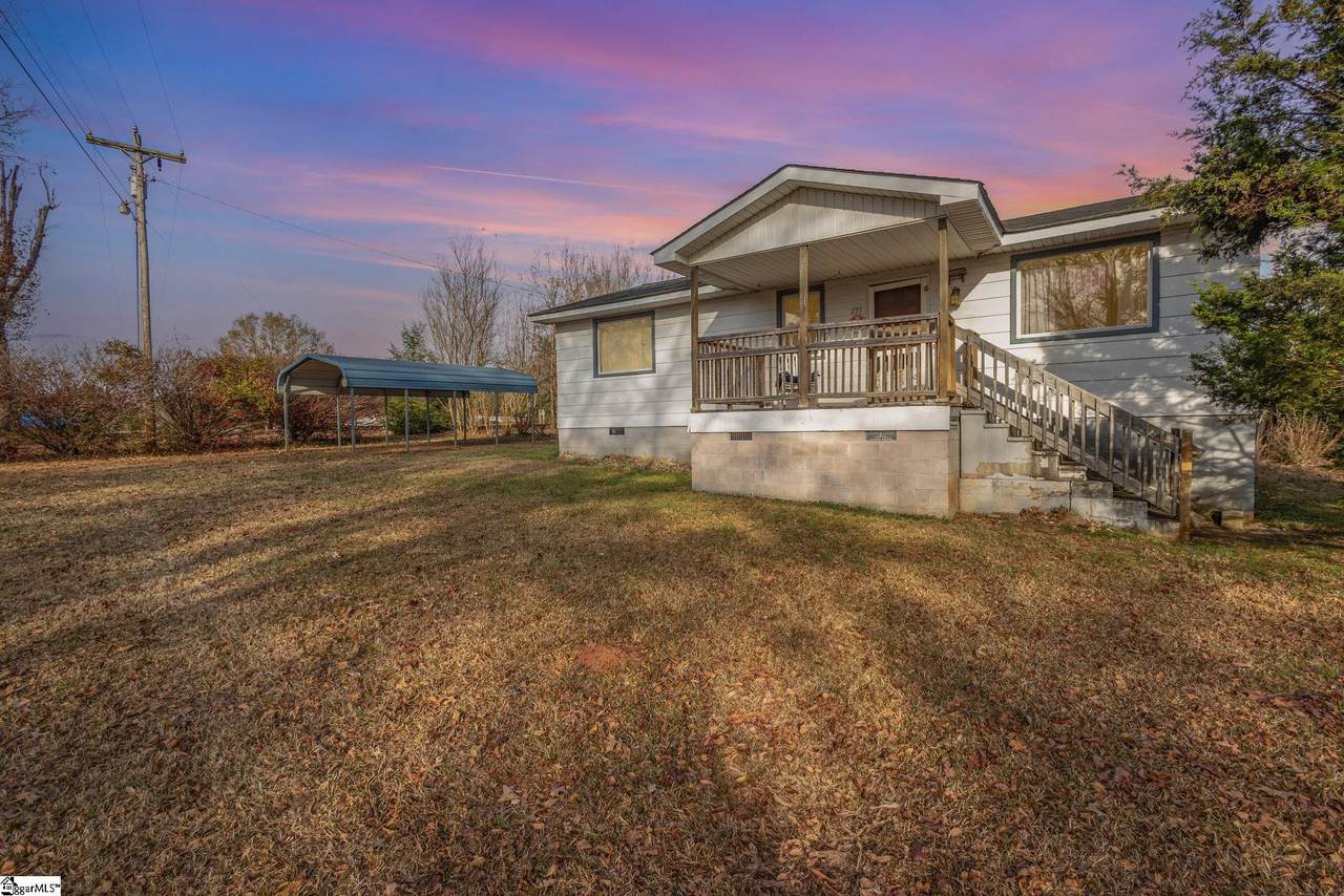 231 Roanoke Road - Photo 1