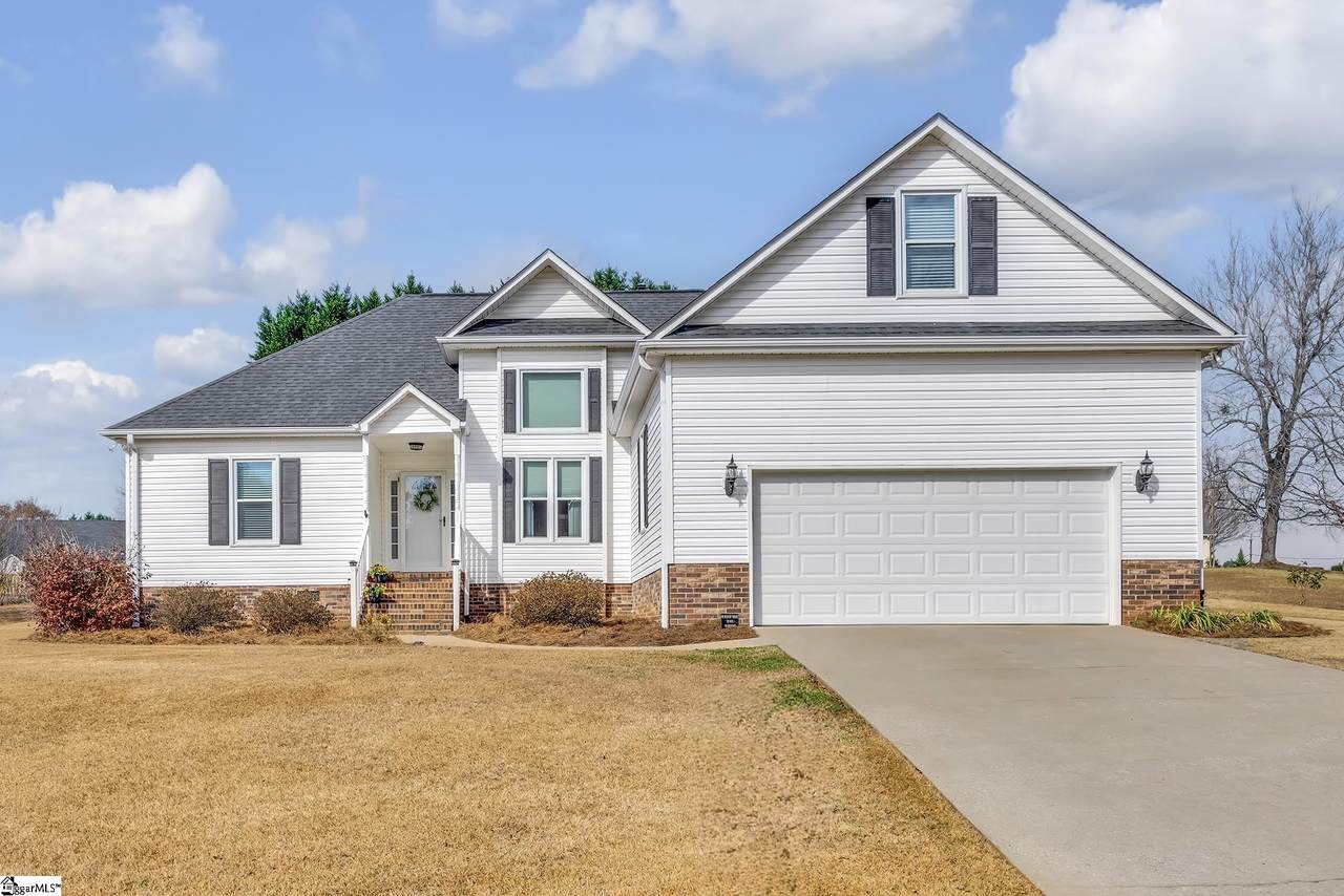 4 Brooke Lee Circle - Photo 1