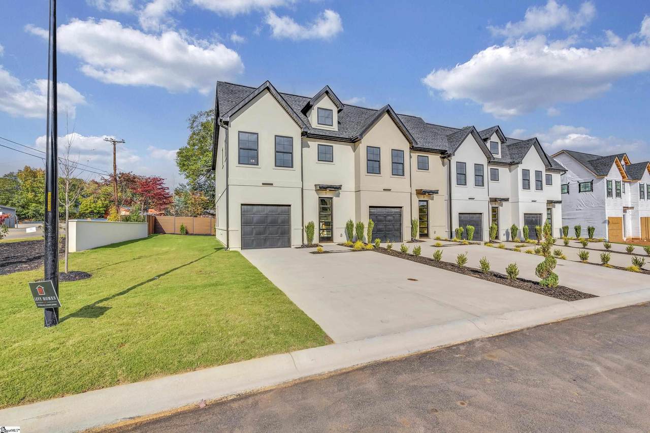 8 Taverly Drive - Photo 1