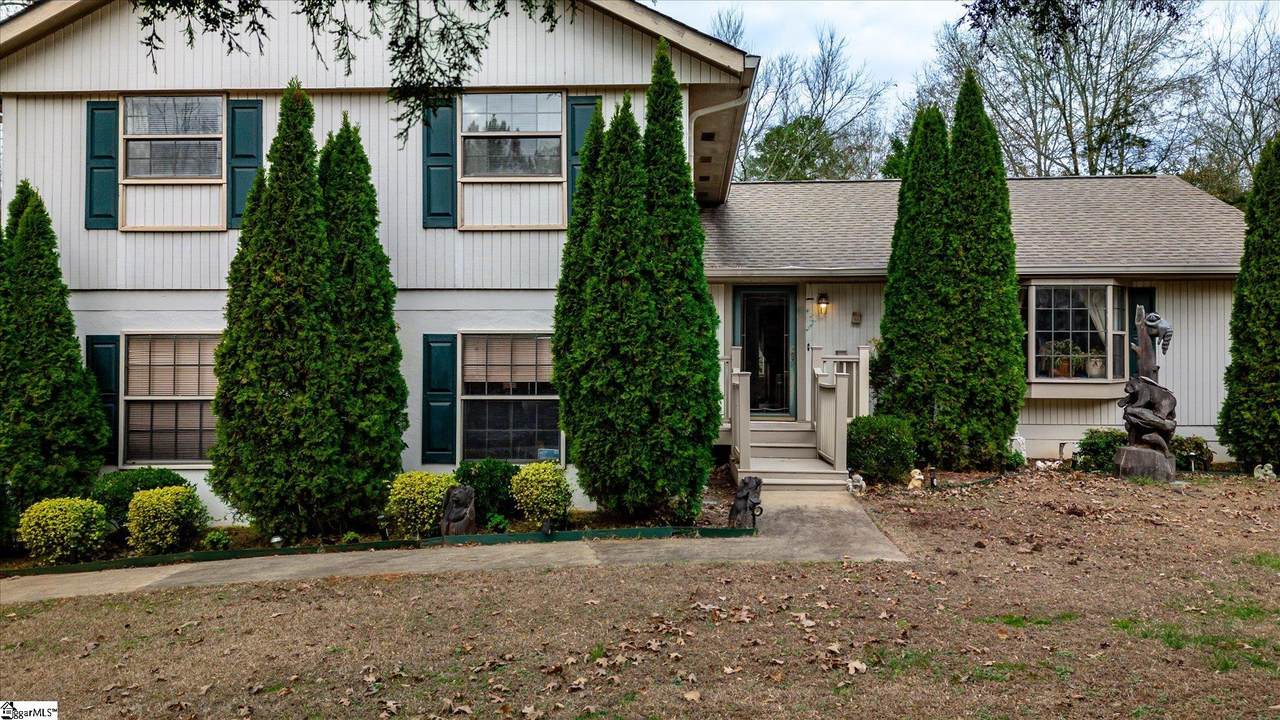 101 Surrey Lane - Photo 1