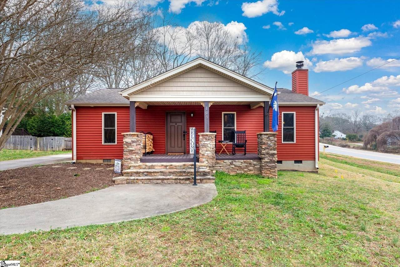109 Laurel Street - Photo 1