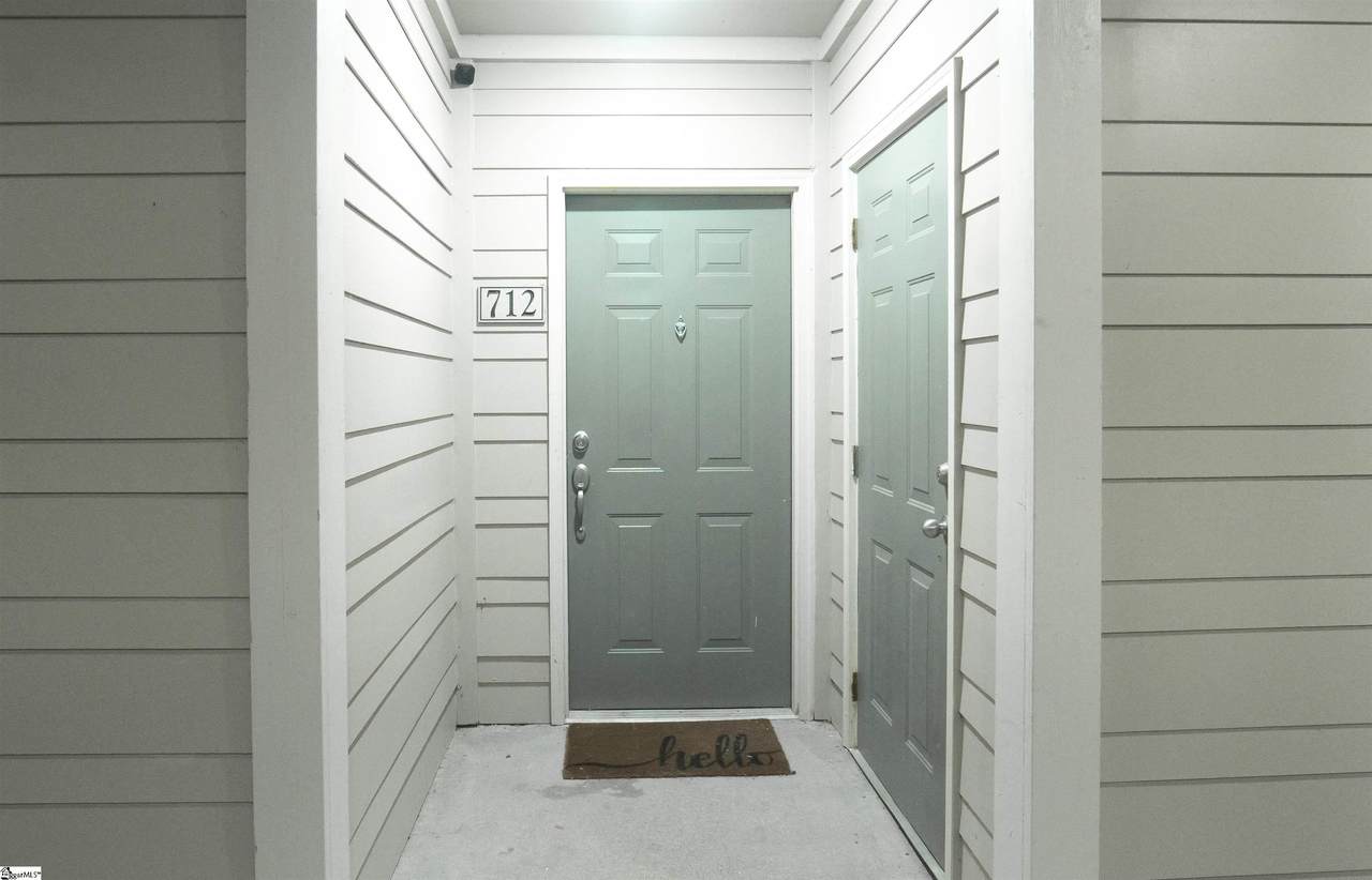 833 Old Greenville Highway - Photo 1