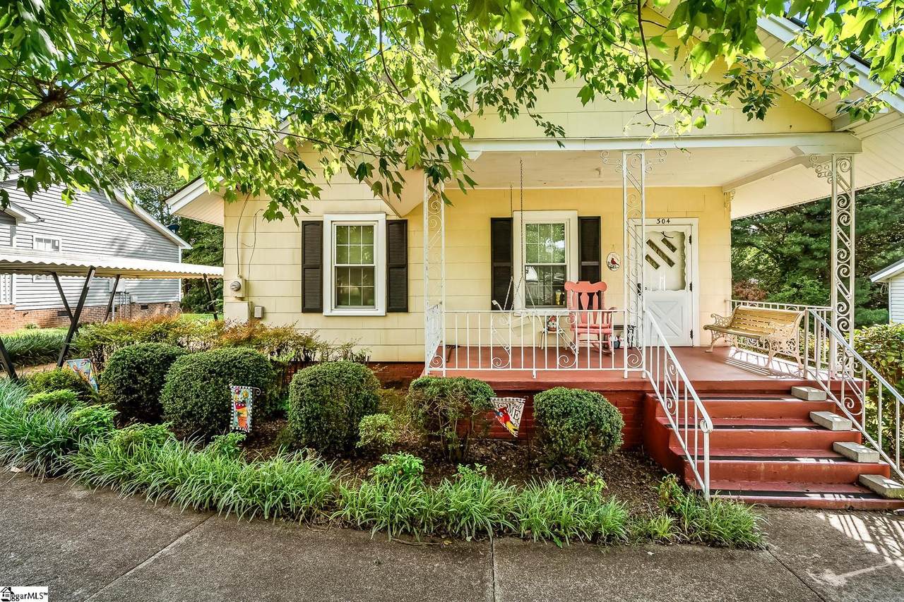304 6th Street - Photo 1