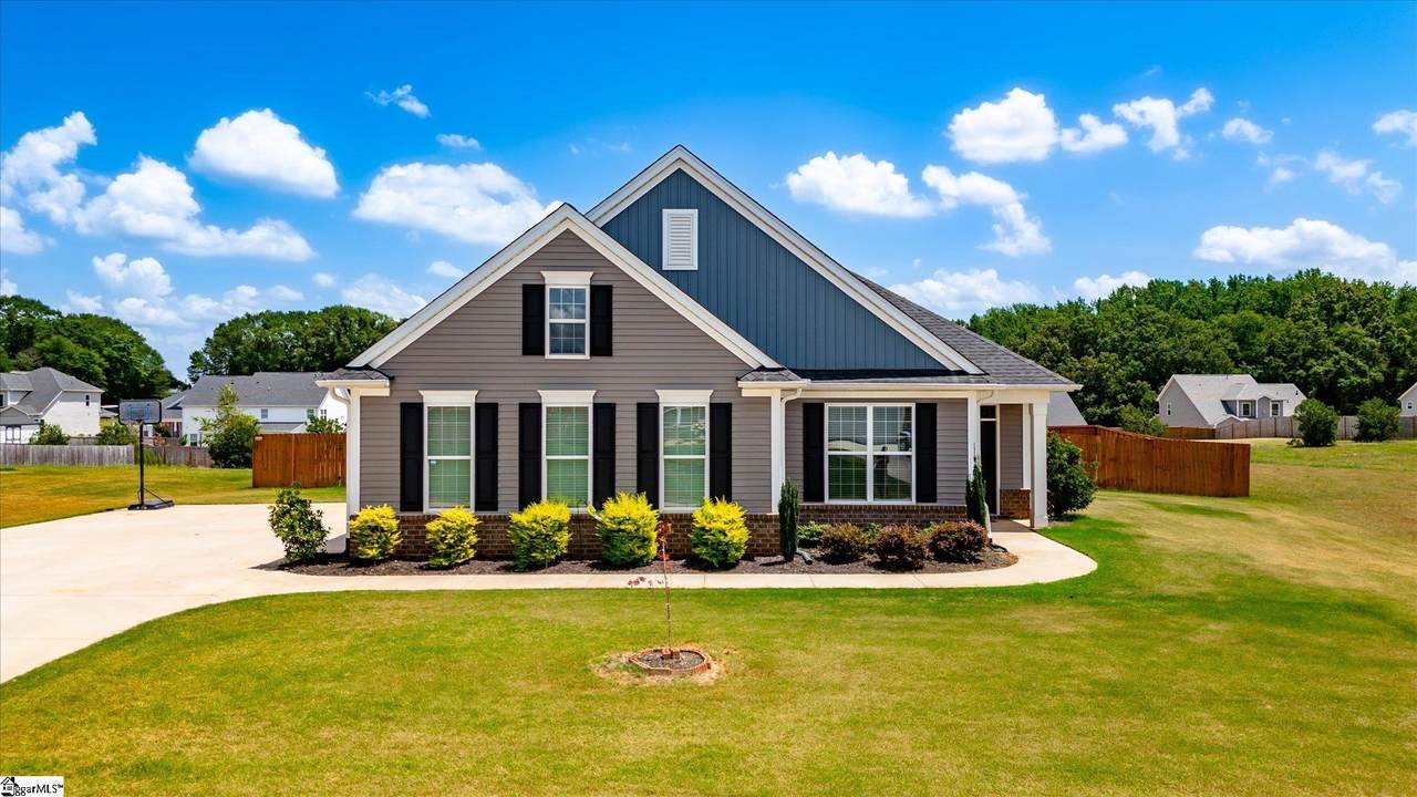 315 Valley Oak Drive - Photo 1