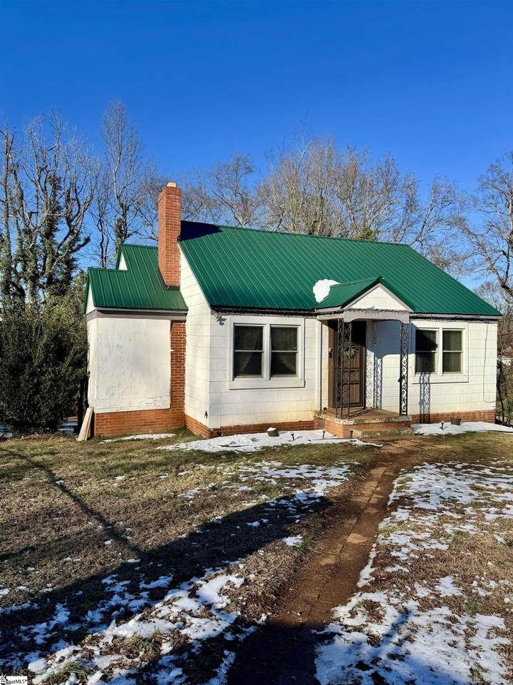 102 Mcmakin Drive - Photo 1