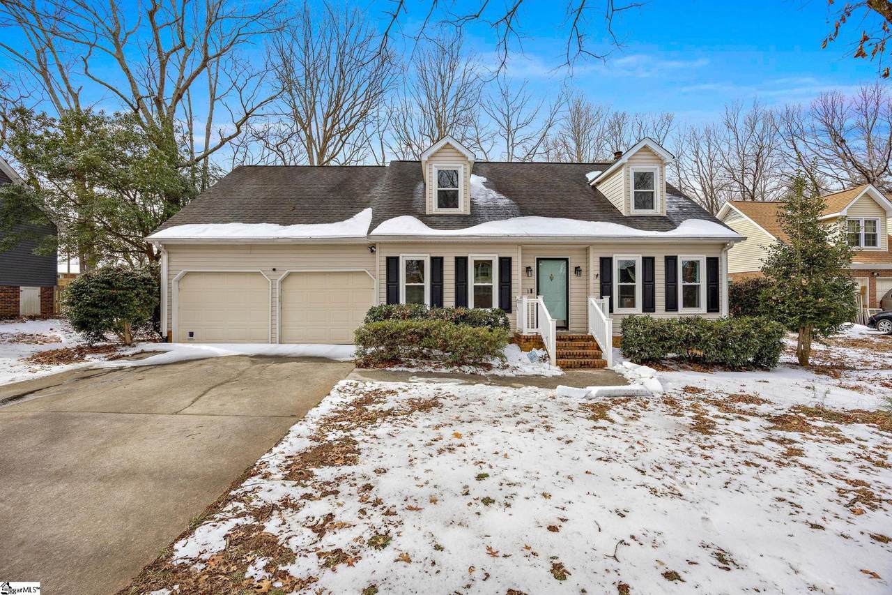 703 Hedgewood Terrace - Photo 1